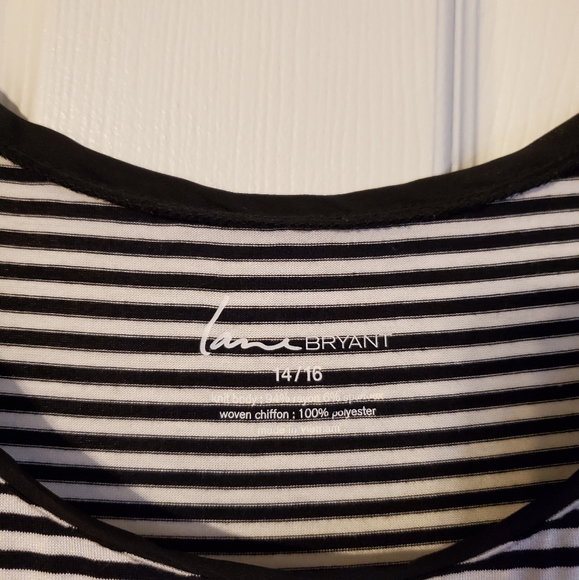 Tunic-length shirt - Picture 3 of 3